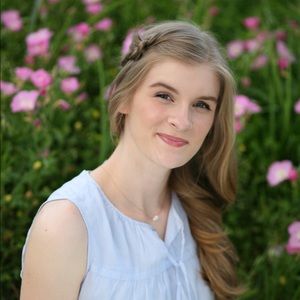 Meet your Posher, Eva